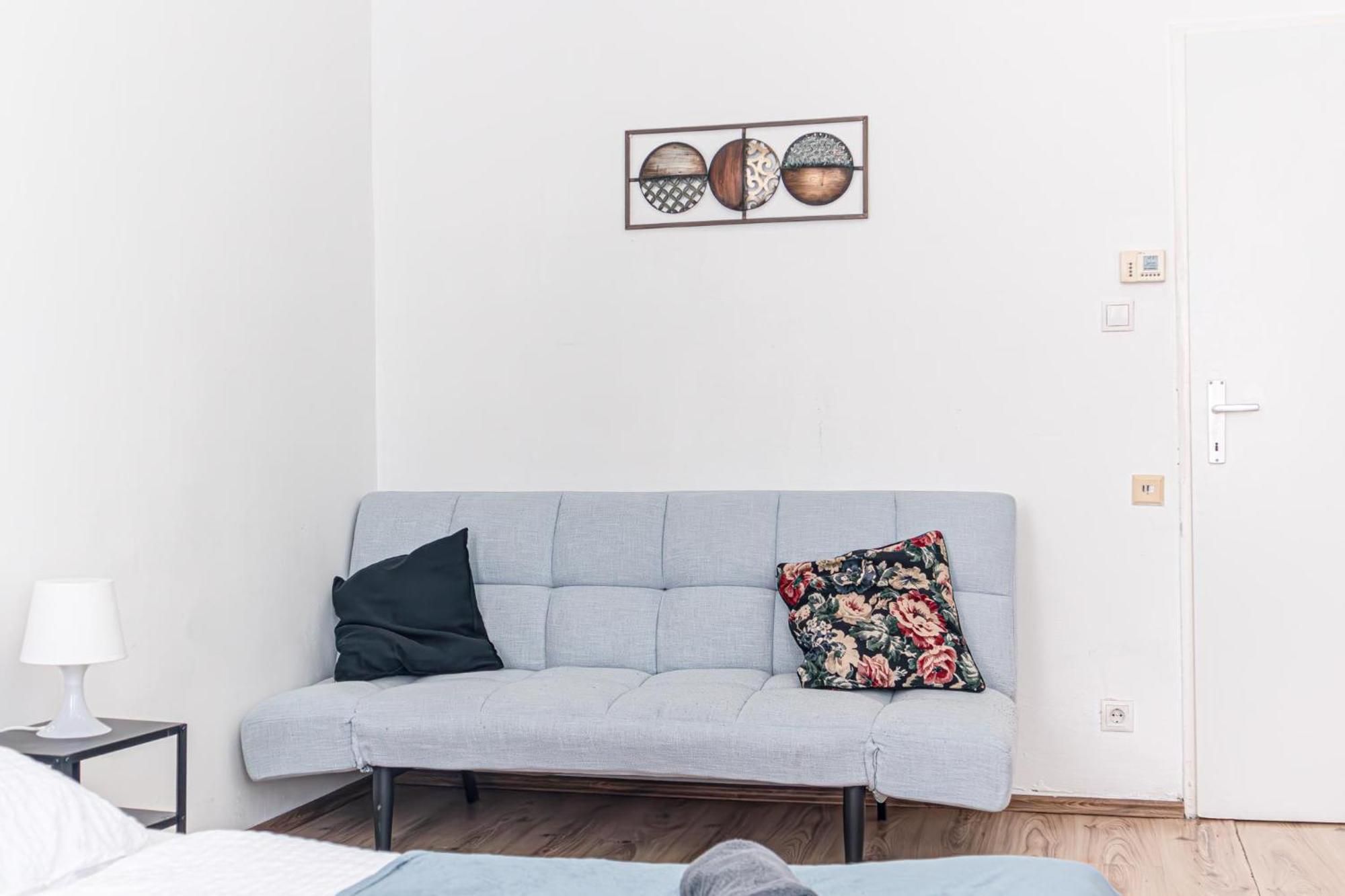 וינה Budget Apartments Well Connected To The Whole City מראה חיצוני תמונה