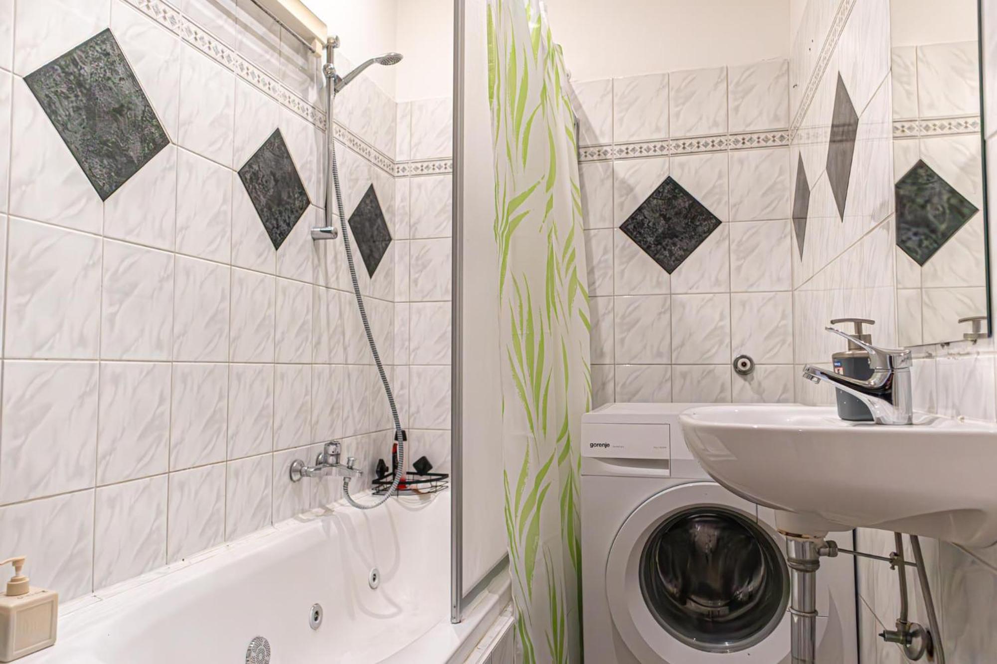 וינה Budget Apartments Well Connected To The Whole City מראה חיצוני תמונה